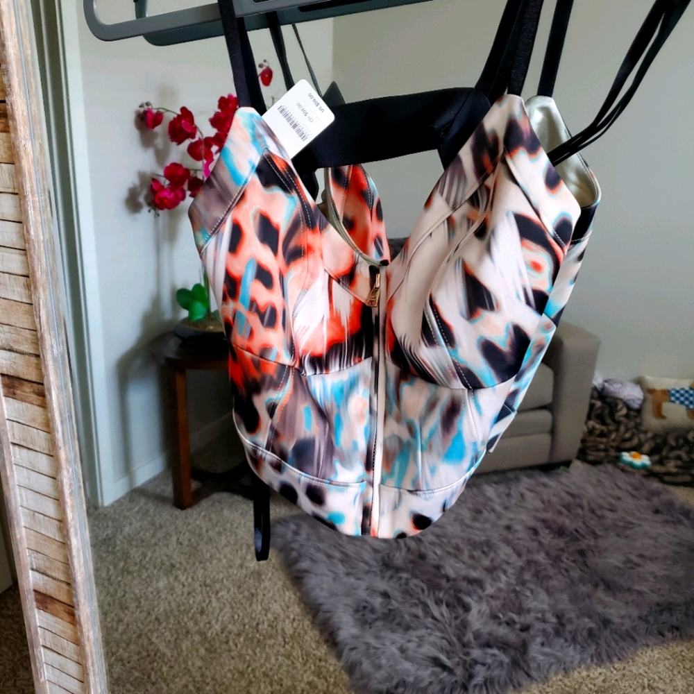 Bebe Print Crop